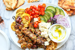 Kurdish-best-kebab-Greek-Salad-with-Chicken-Shish